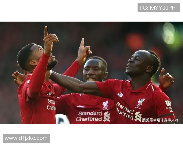 莱比锡红牛后防稳固，领跑积分榜