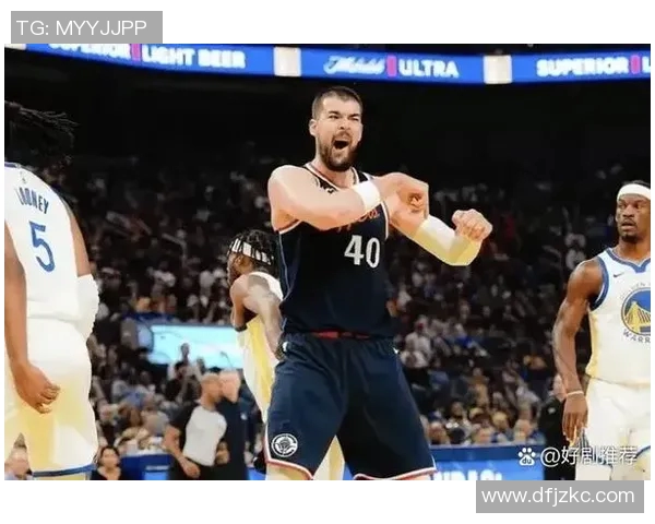 猛龙客场取胜,洪伦纳德轰下35分——一场震撼全场的篮球盛宴 猛龙客场取胜,洪伦纳德轰下35分——一场震撼全场的篮球盛宴