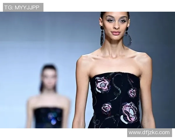 意大利国脚西涅接受赞助商邀请，现身米兰时装周